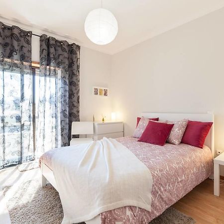 Midway To Geres And Braga Apartment อามาเรส ภายนอก รูปภาพ