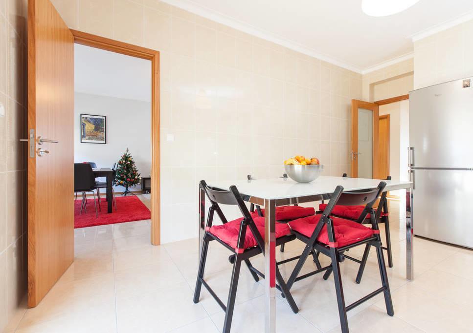 Midway To Geres And Braga Apartment อามาเรส ห้อง รูปภาพ