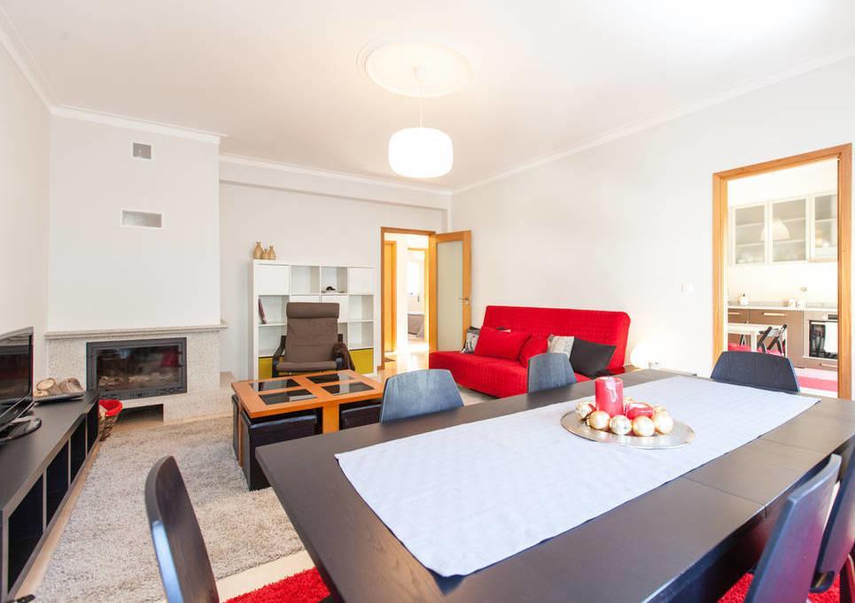 Midway To Geres And Braga Apartment อามาเรส ห้อง รูปภาพ