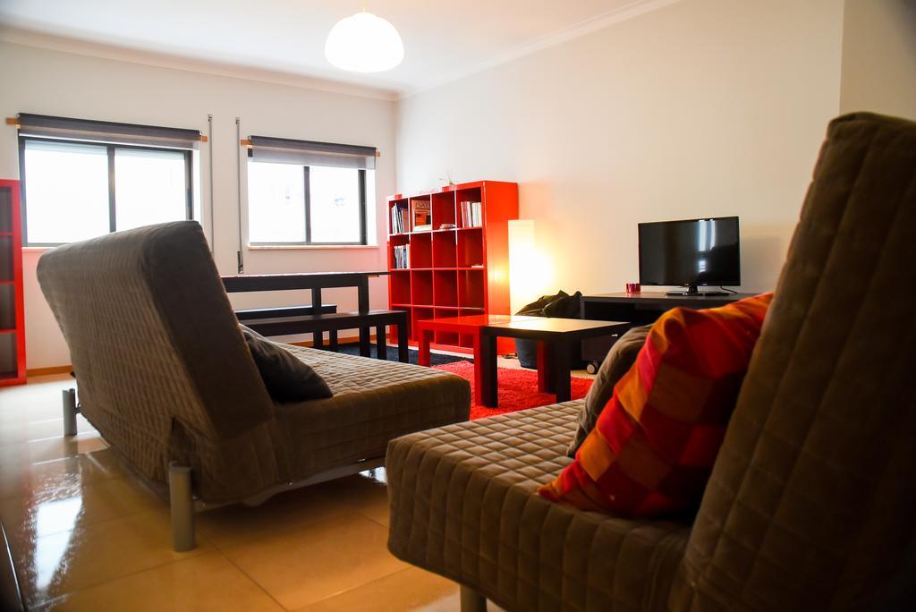 Midway To Geres And Braga Apartment อามาเรส ภายนอก รูปภาพ